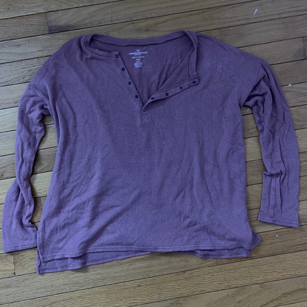 American Eagle Pink Soft + Sexy Plush Quarter Button Up Longsleeve
